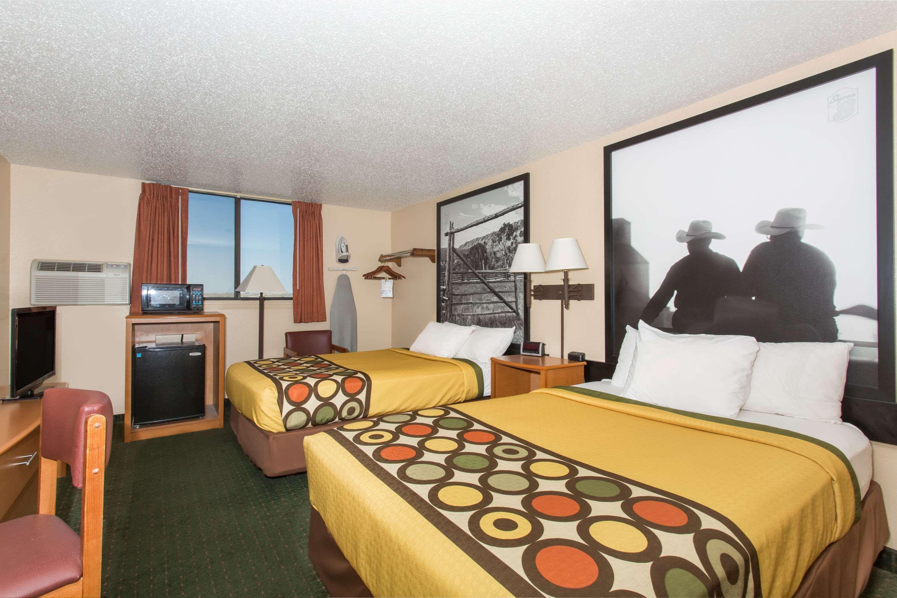Super 8 By Wyndham Casper West By The River Екстер'єр фото