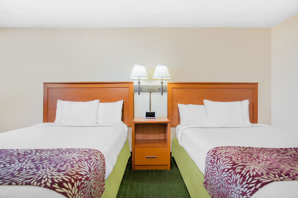 Super 8 By Wyndham Casper West By The River Екстер'єр фото
