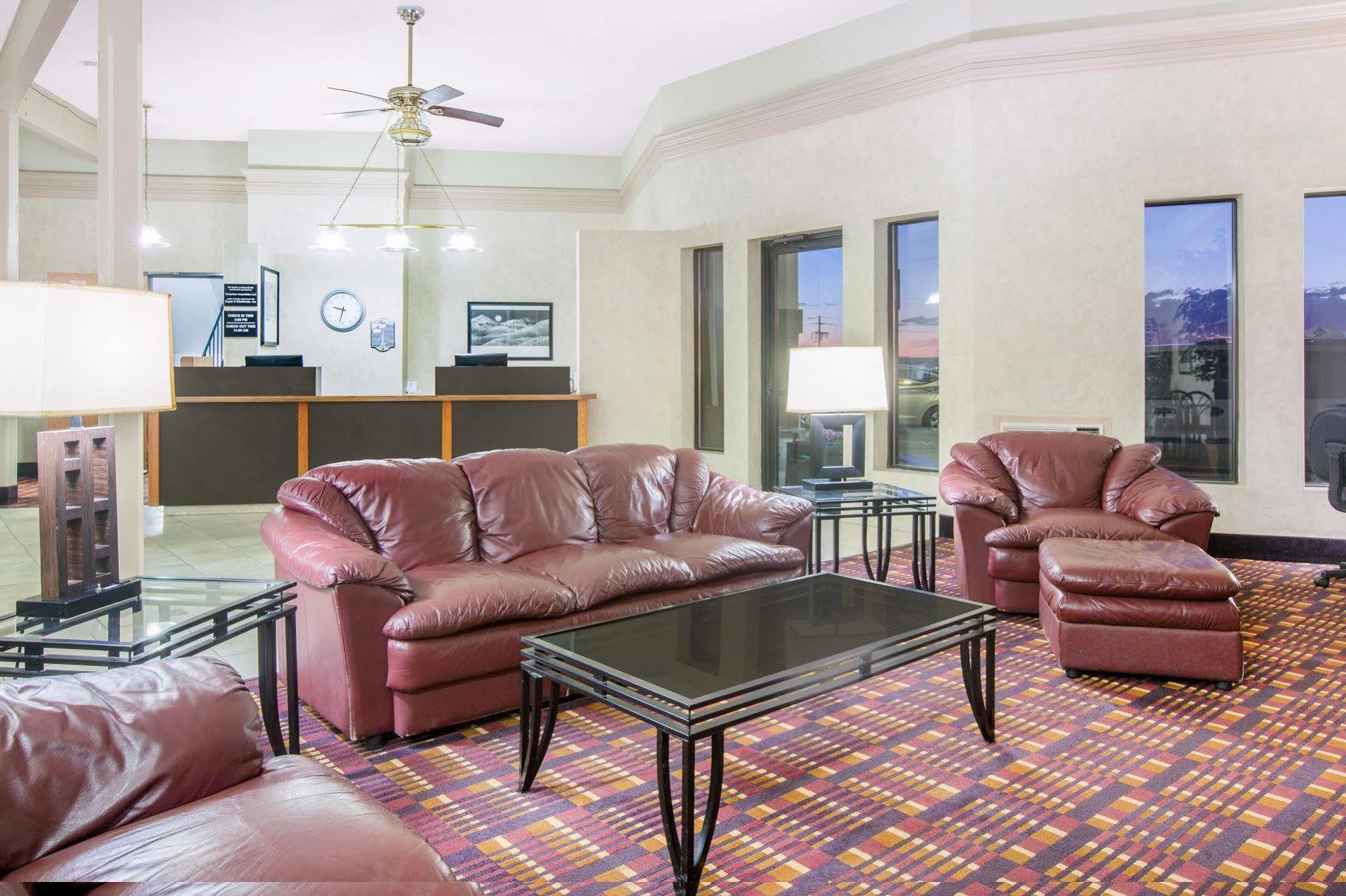 Super 8 By Wyndham Casper West By The River Екстер'єр фото